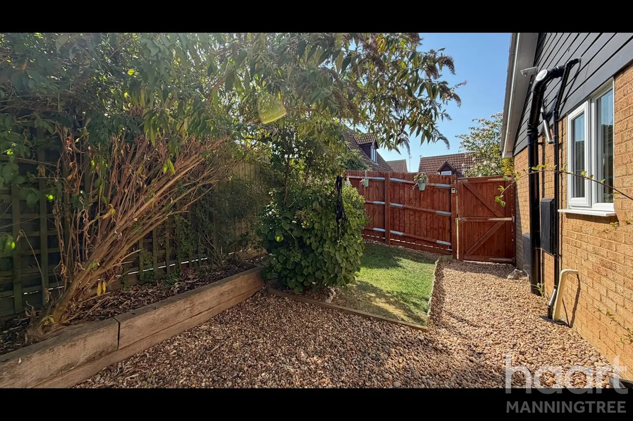 Turner Avenue, Lawford, CO11, photo 15