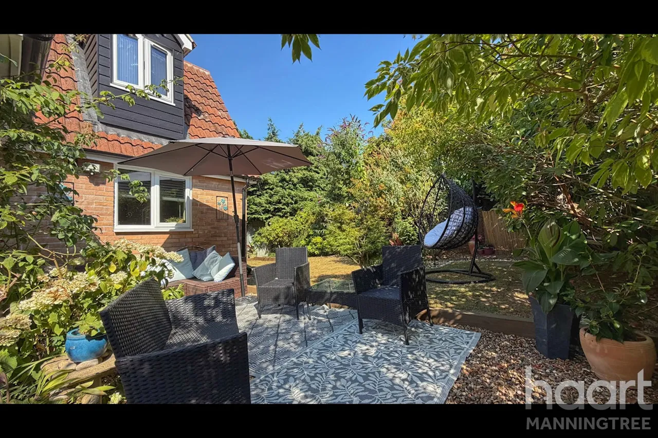 Turner Avenue, Lawford, CO11, photo 8