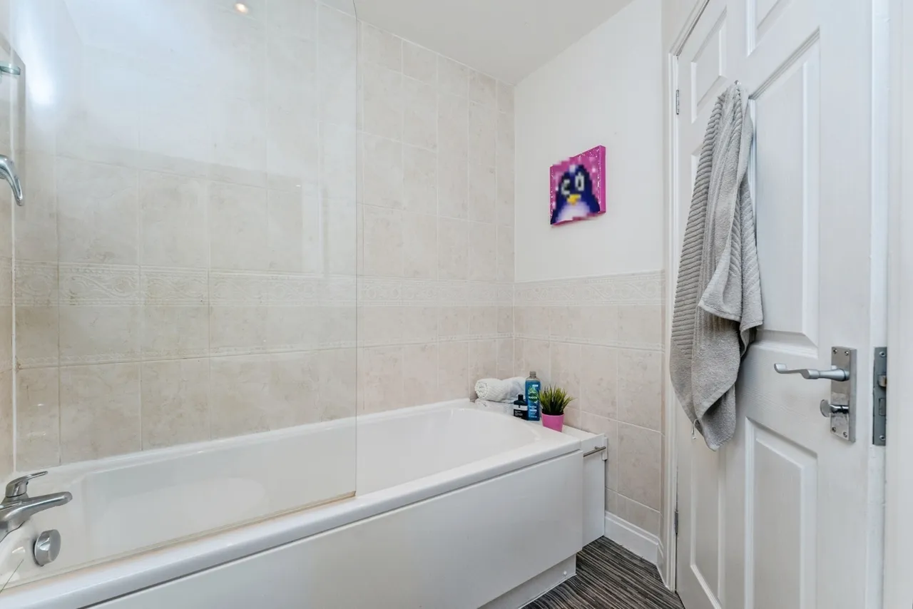 Chesterton Court, Chester, CH2, photo 15