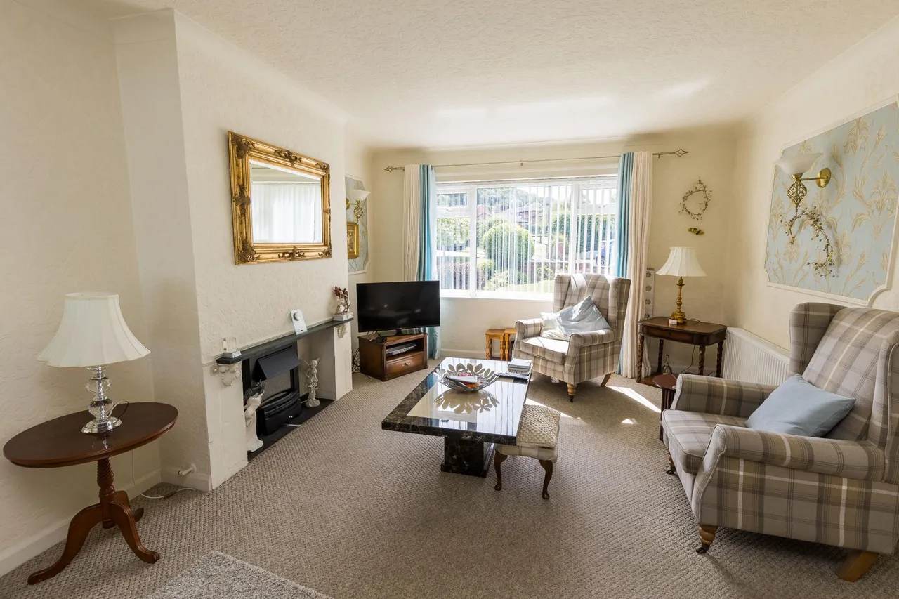 Parkfield Drive, Frodsham, WA6, photo 6