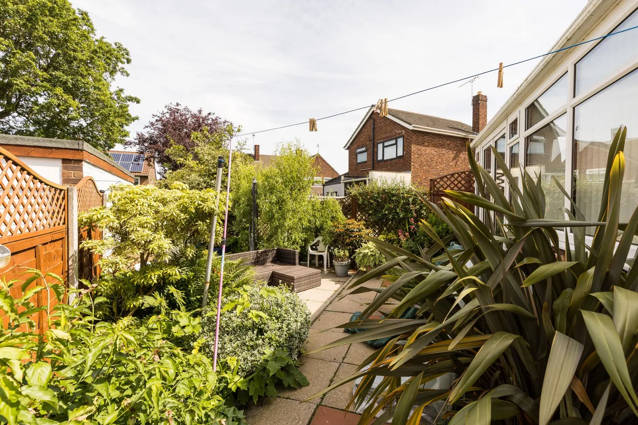Parkfield Drive, Frodsham, WA6, photo 18
