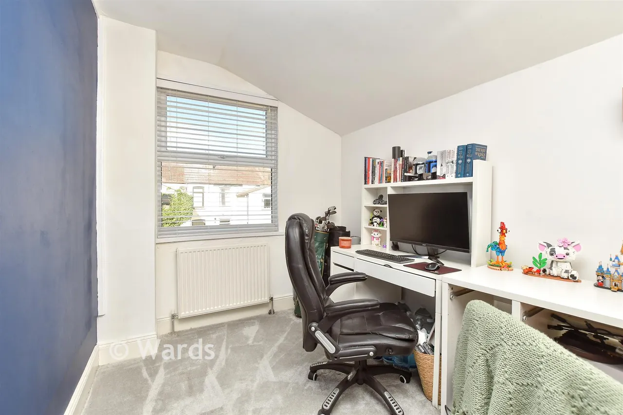 Alexandra Road, Sheerness, ME12, photo 9