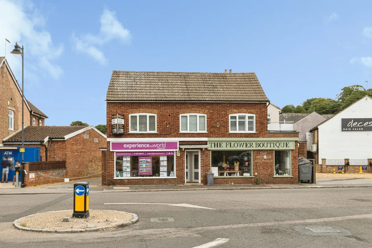 3 bed flat for sale — High Street, Woburn Sands, Milton Keynes