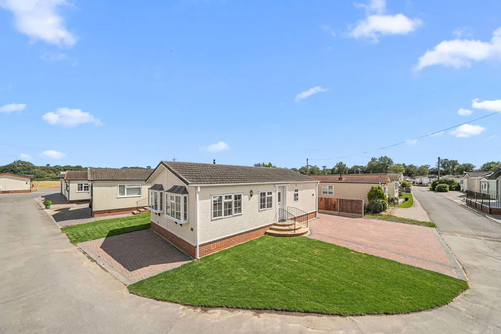 New Site Weybridge Park Estate, Addlestone KT15 2RG, photo 13
