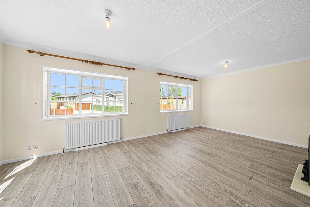 New Site Weybridge Park Estate, Addlestone KT15 2RG, photo 3