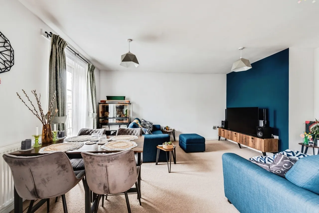Truscott Avenue, SWINDON, Wiltshire, SN25, photo 6
