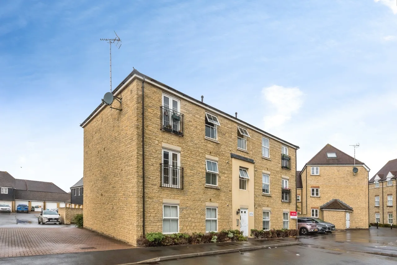 Truscott Avenue, SWINDON, Wiltshire, SN25, photo 2
