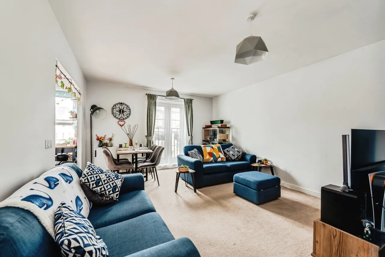 Truscott Avenue, SWINDON, Wiltshire, SN25, photo 4