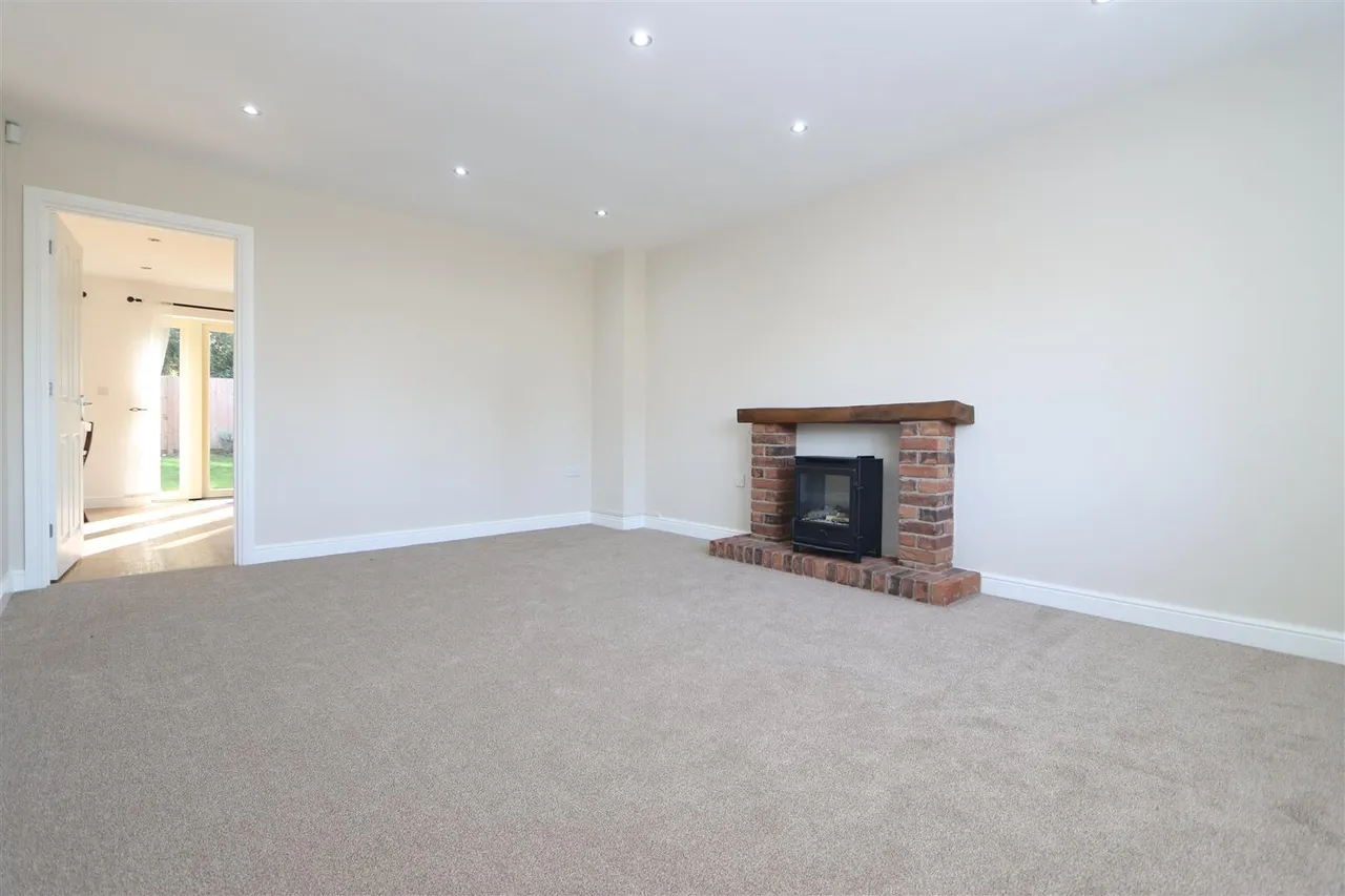 St Cassians Way, Chaddesley Corbett, Kidderminster, photo 4