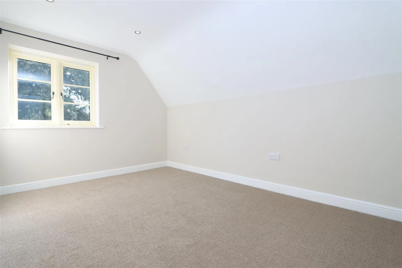 St Cassians Way, Chaddesley Corbett, Kidderminster, photo 9