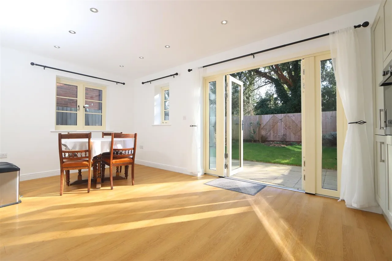 St Cassians Way, Chaddesley Corbett, Kidderminster, photo 5