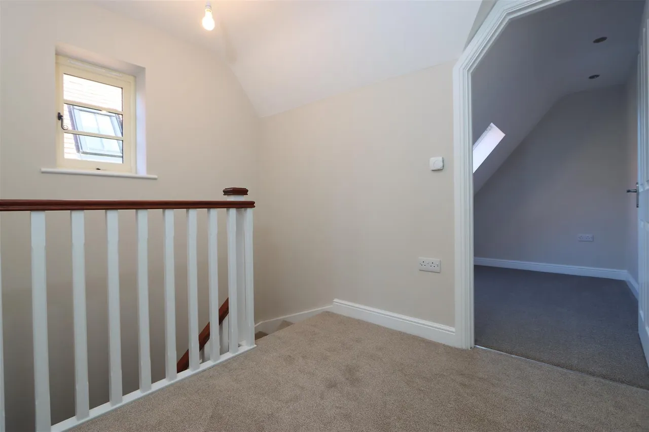 St Cassians Way, Chaddesley Corbett, Kidderminster, photo 7