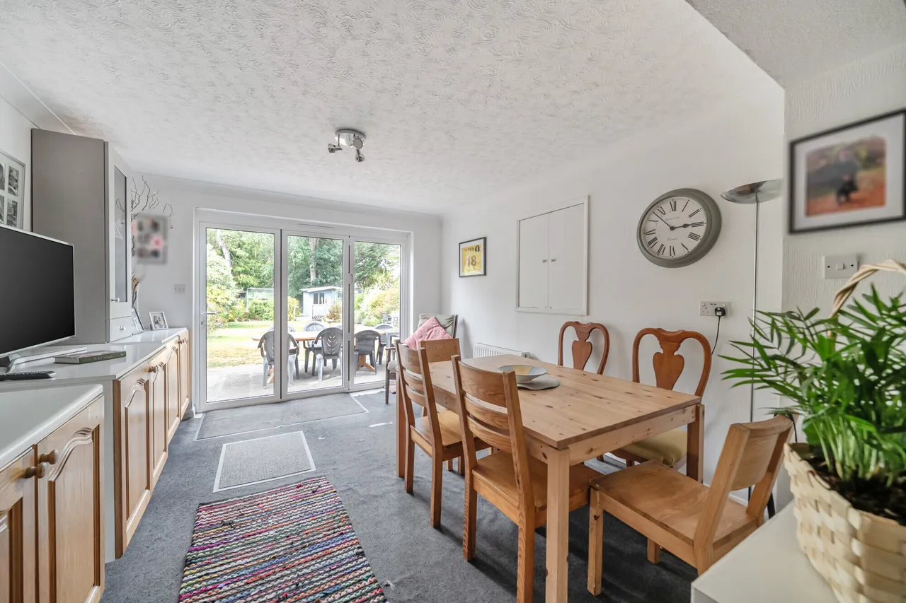 Ambleside Road, Lightwater, GU18, photo 4