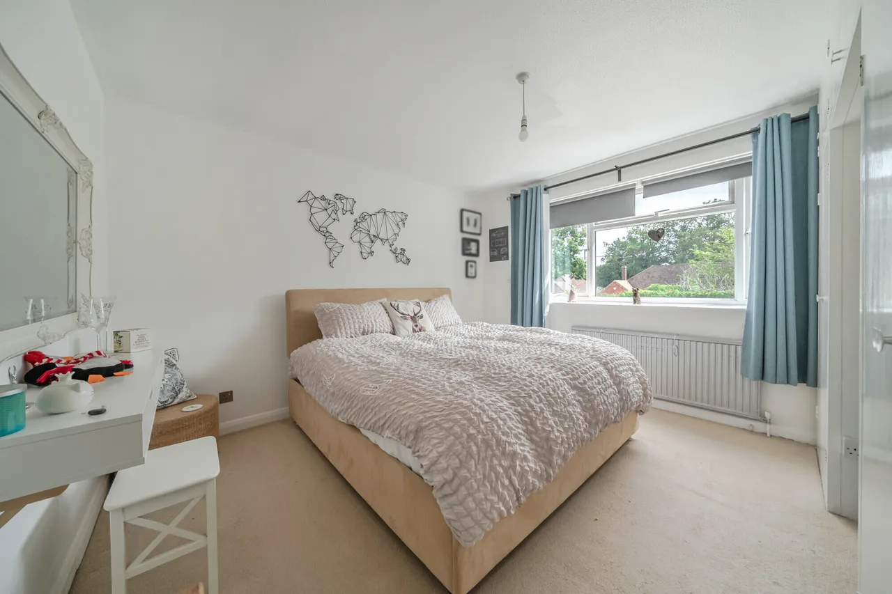 Ambleside Road, Lightwater, GU18, photo 6