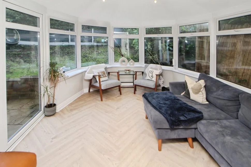Shropshire Drive, Glossop, SK13, photo 6