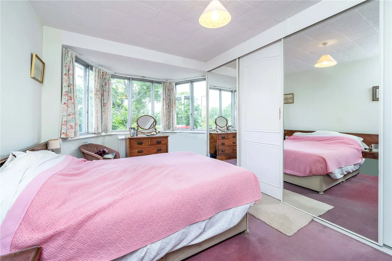 Sixth Cross Road, Twickenham, TW2 5PE, photo 5