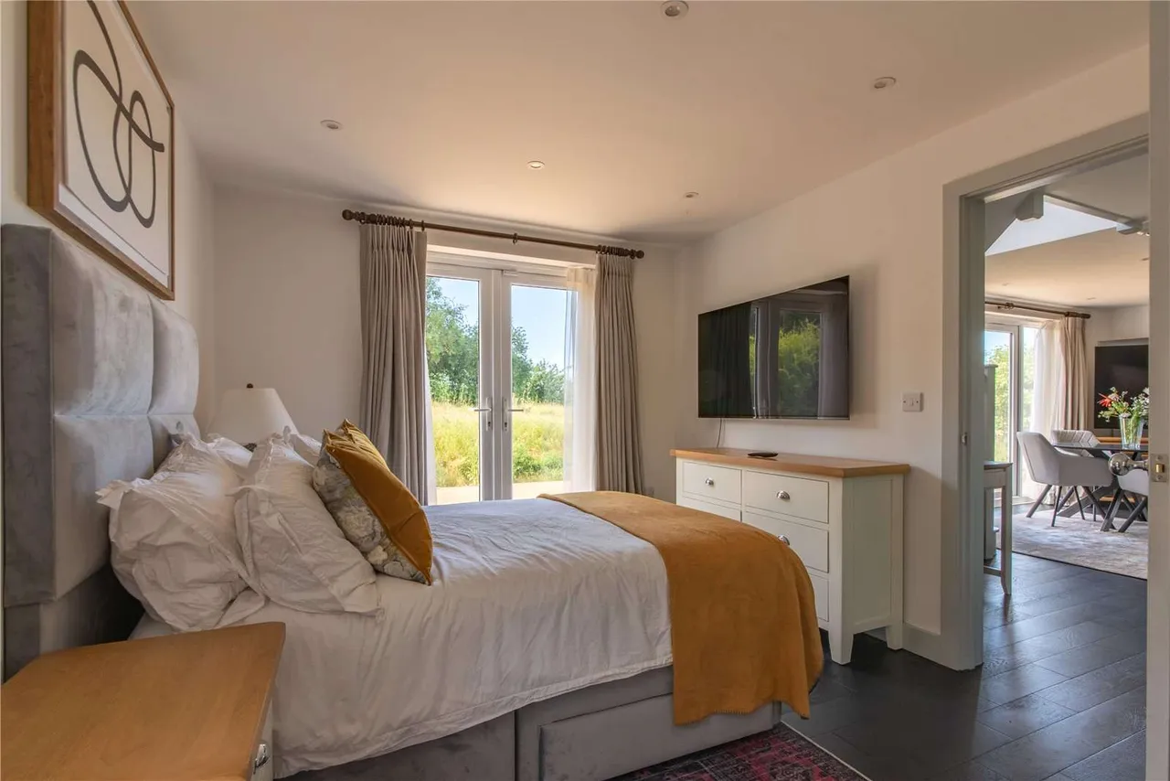 Reading Road, Lower Basildon, Reading, Berkshire, RG8 9ND, photo 8