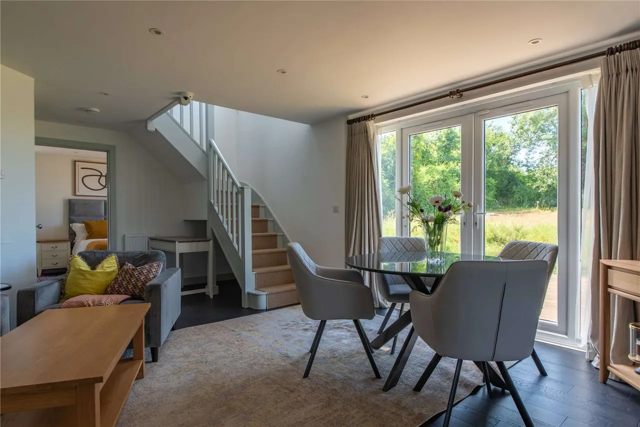 Reading Road, Lower Basildon, Reading, Berkshire, RG8 9ND, photo 4