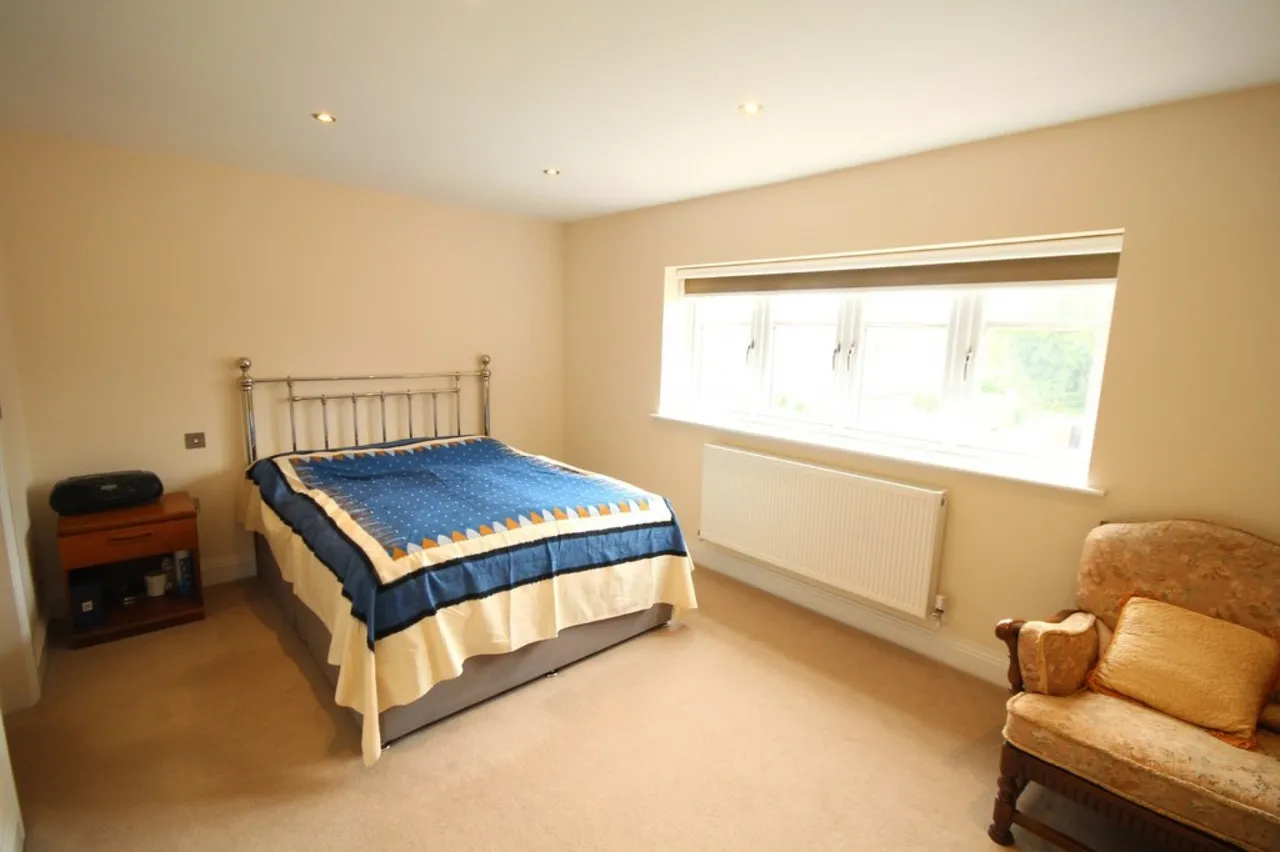 Laleham Road, Staines-upon-Thames, TW18, photo 7