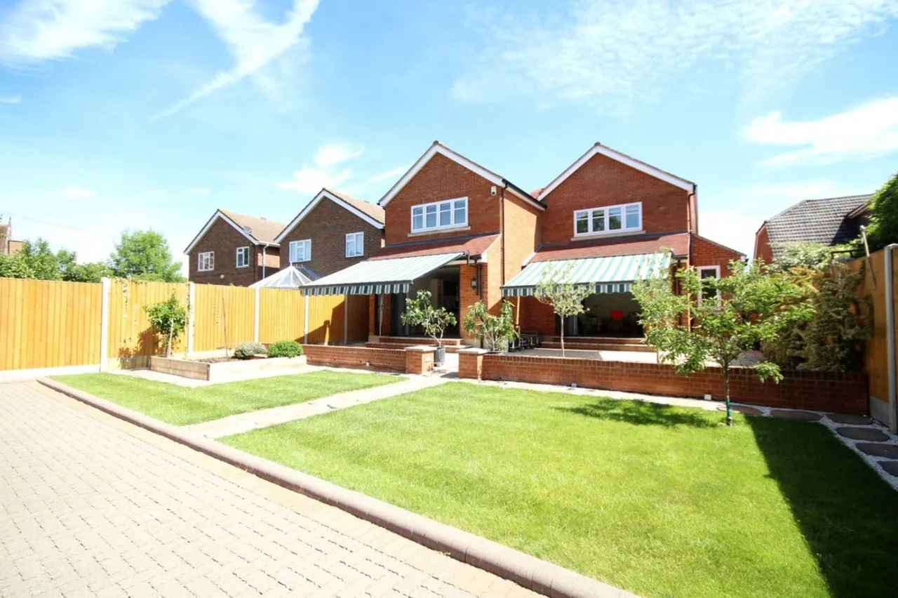 Laleham Road, Staines-upon-Thames, TW18, photo 2