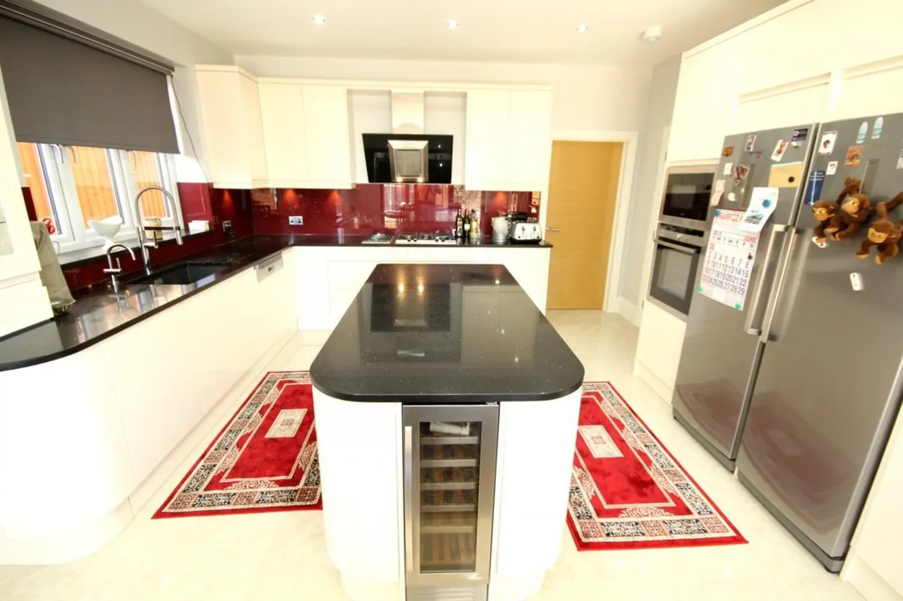 Laleham Road, Staines-upon-Thames, TW18, photo 15