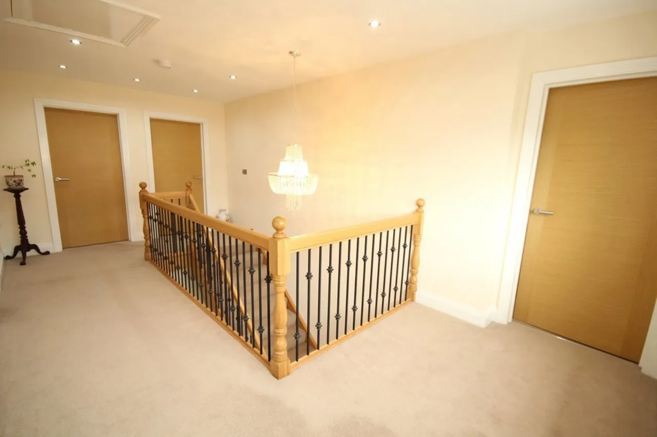 Laleham Road, Staines-upon-Thames, TW18, photo 3