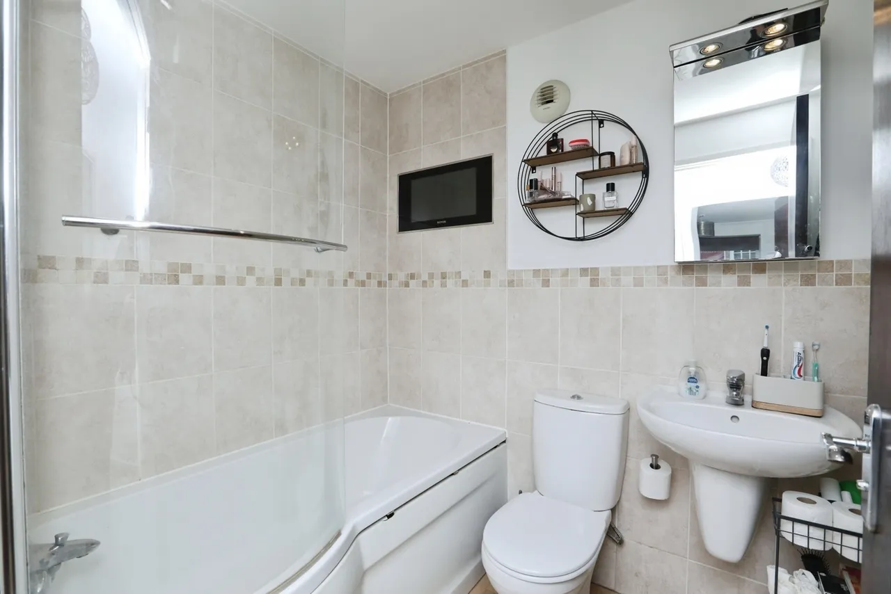 Tonbridge Road, Maidstone, ME16, photo 10