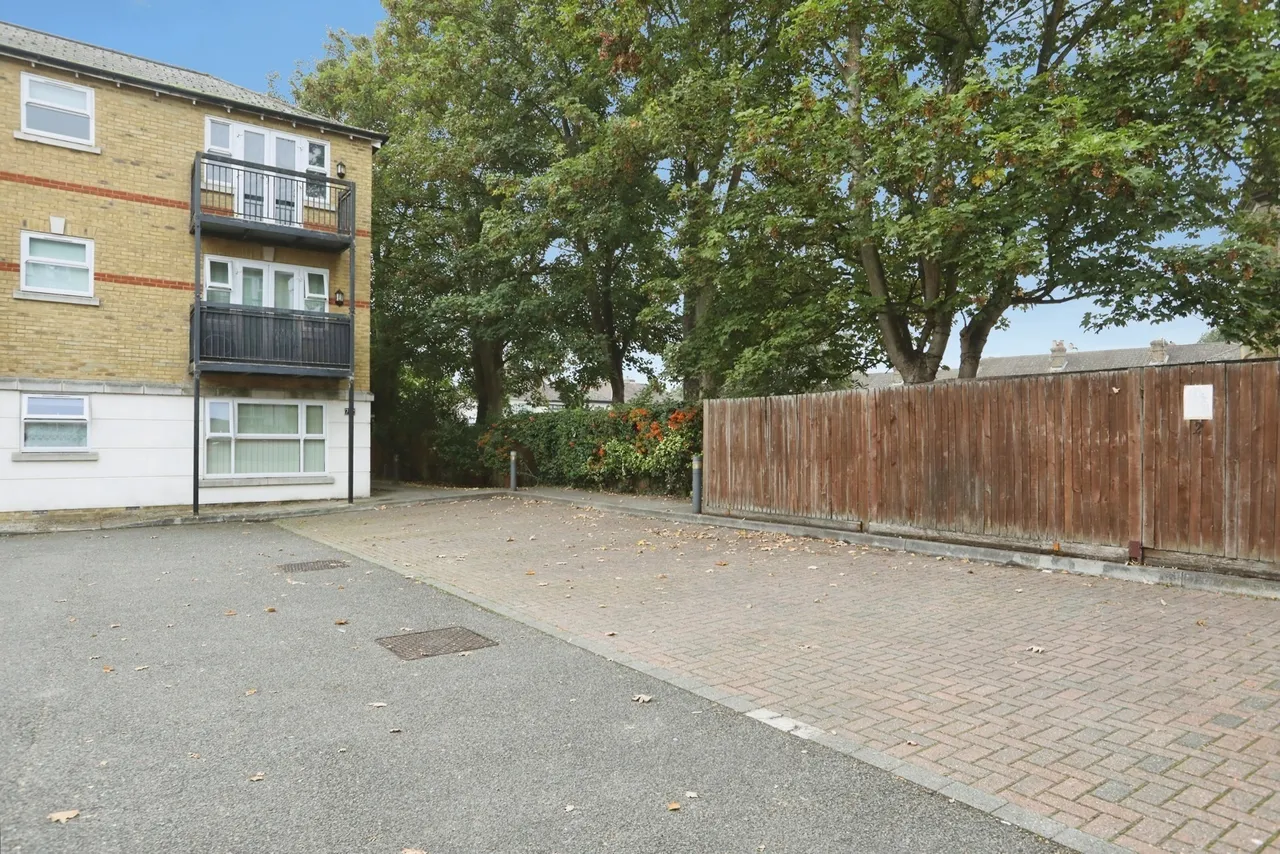 Tonbridge Road, Maidstone, ME16, photo 13