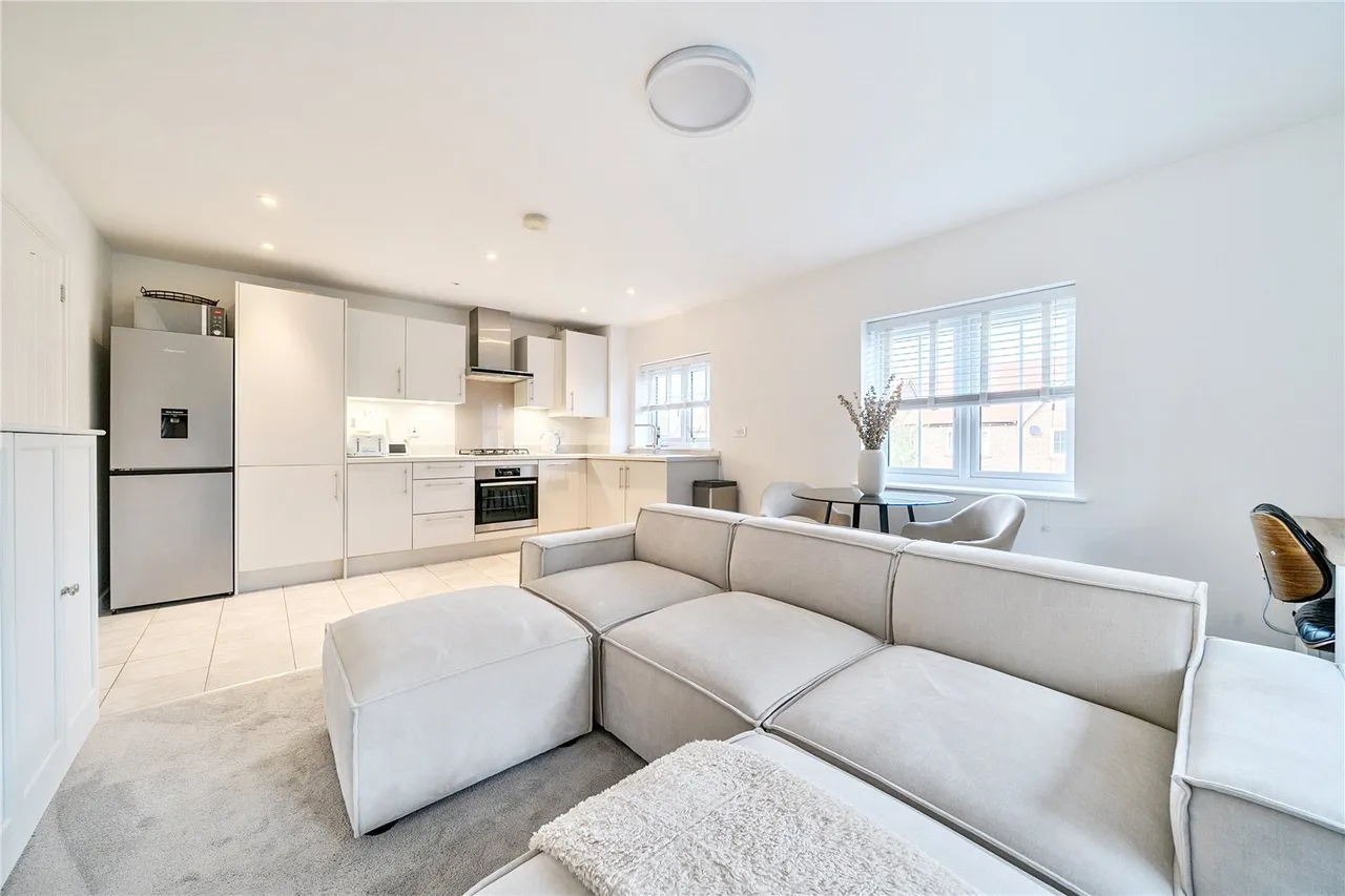 Titchener Way, Hook, Hampshire, RG27 9RT, photo 11