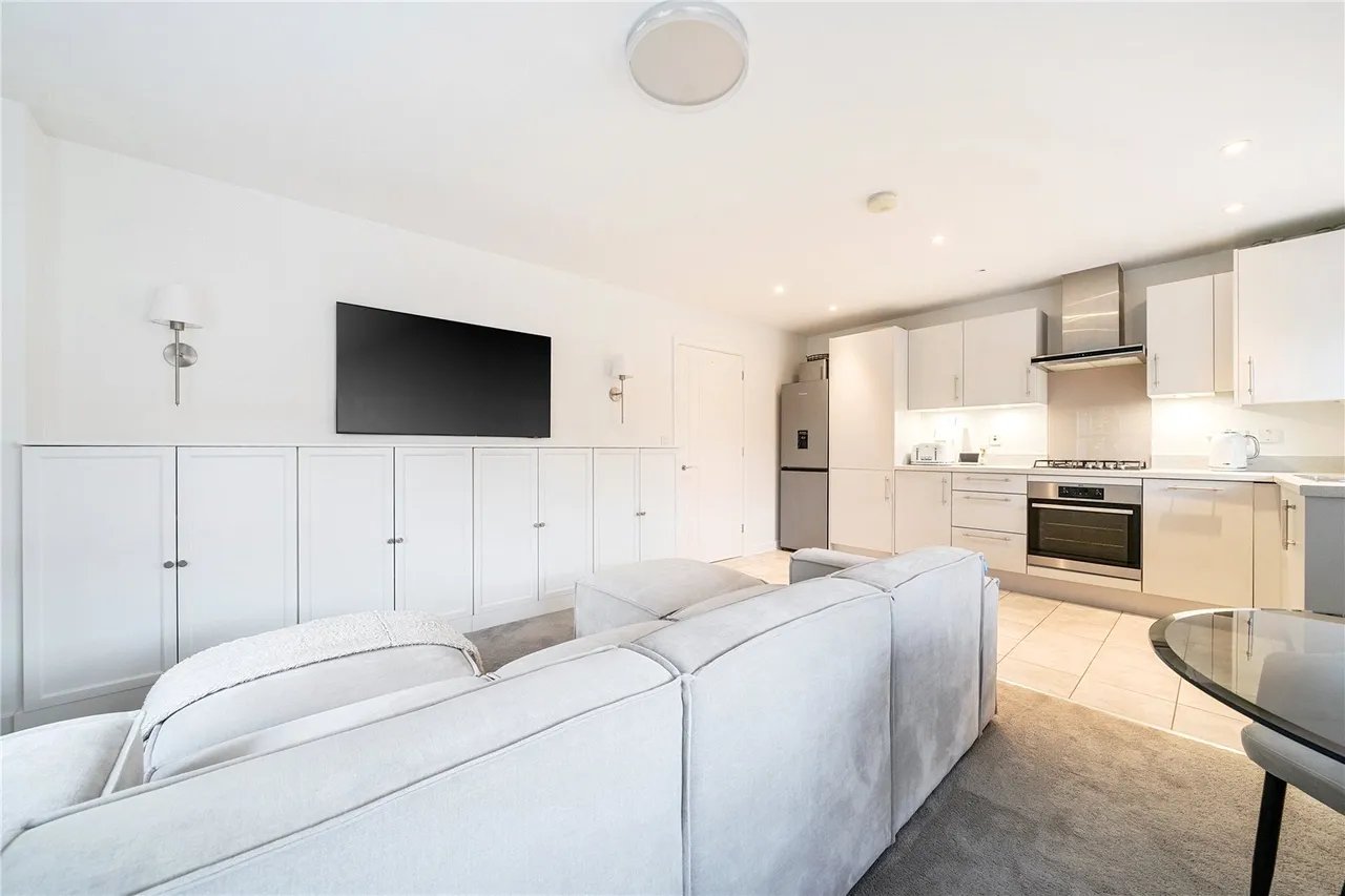 Titchener Way, Hook, Hampshire, RG27 9RT, photo 12