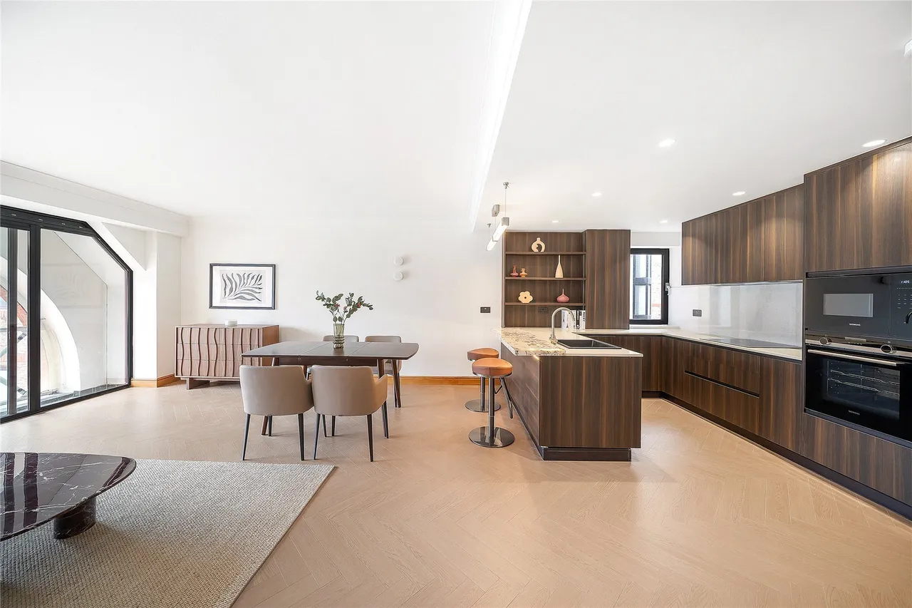 2 bed flat for sale — William Morris Way, London, SW6
