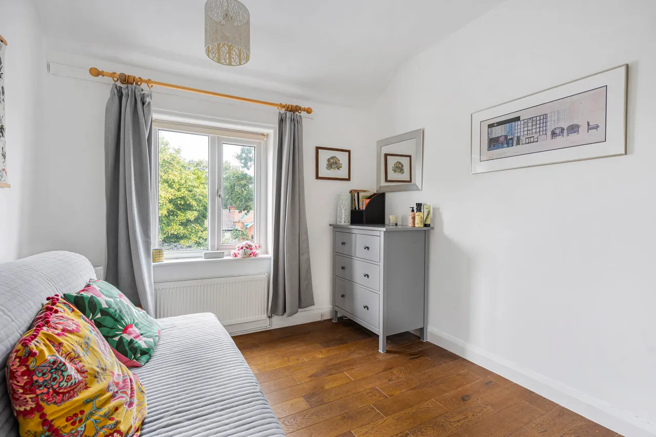 Vegal Crescent, Englefield Green, TW20, photo 19