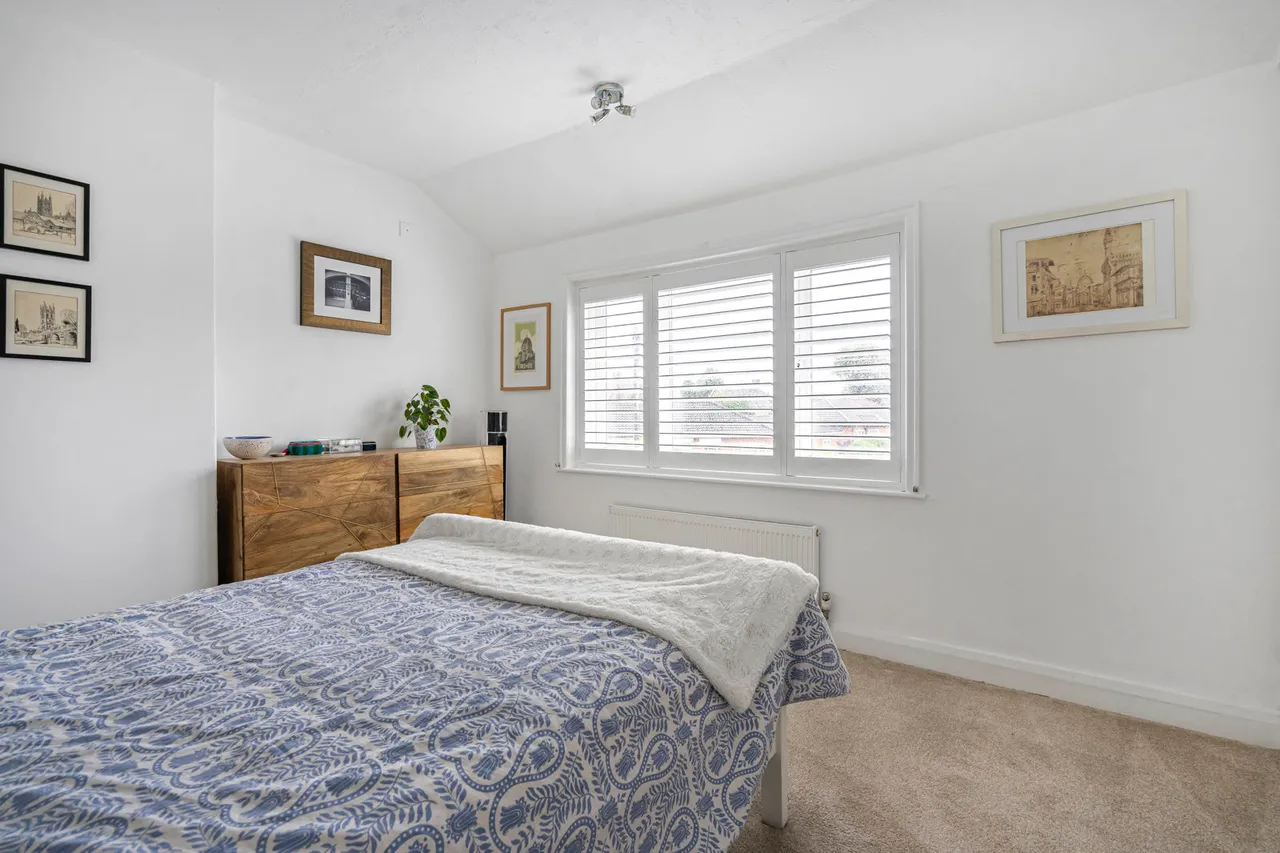 Vegal Crescent, Englefield Green, TW20, photo 20