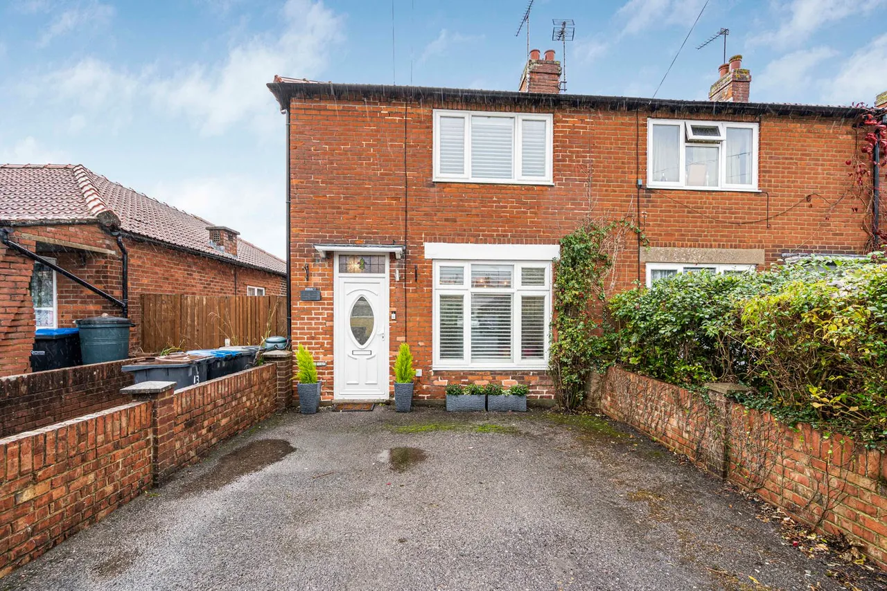 Vegal Crescent, Englefield Green, TW20, photo 25