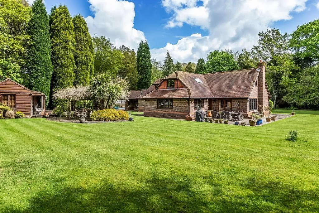 Newdigate Road, Beare Green, RH5, photo 18