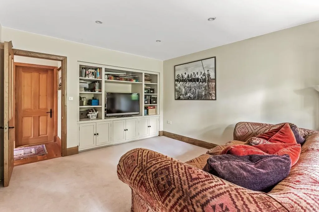 Newdigate Road, Beare Green, RH5, photo 16