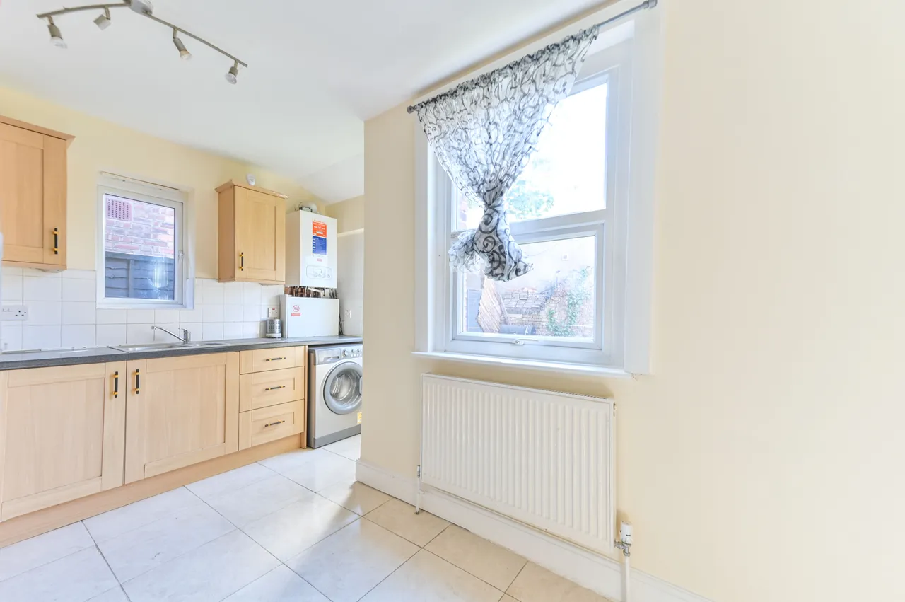 111 Deacon Road, London, photo 10