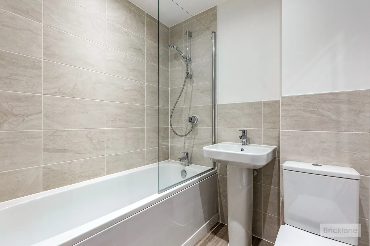 Alva Close, Corby, photo 6