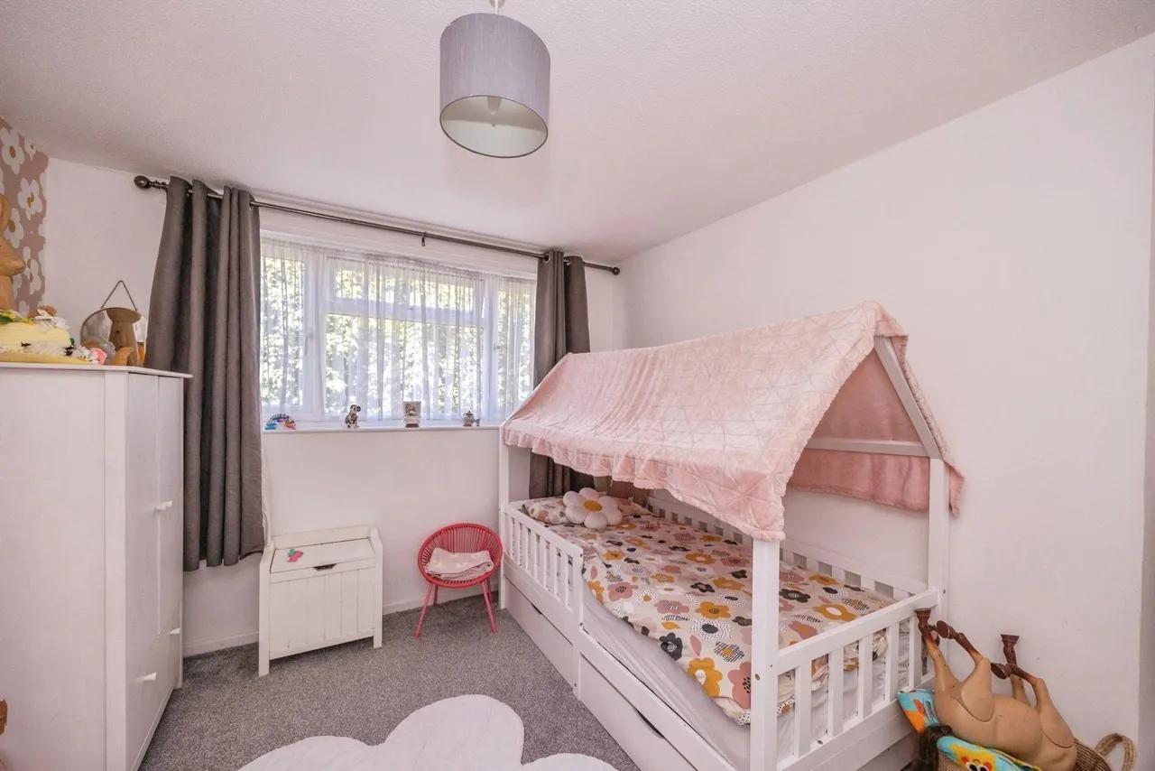 Juniper Square, Havant, PO9, photo 11