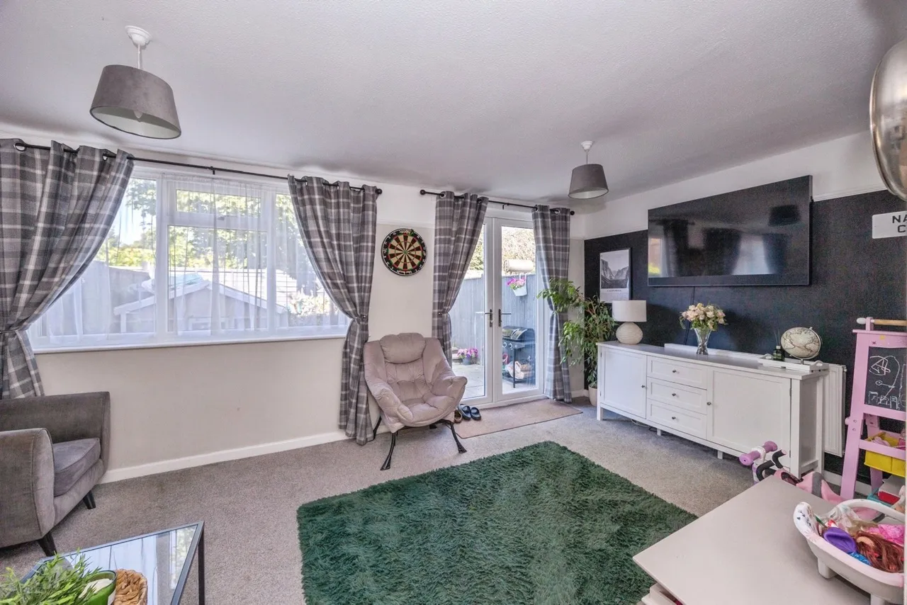 Juniper Square, Havant, PO9, photo 4