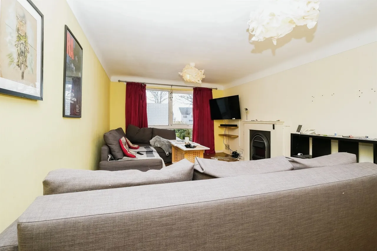 Aigburth Road, Liverpool, L17, photo 3