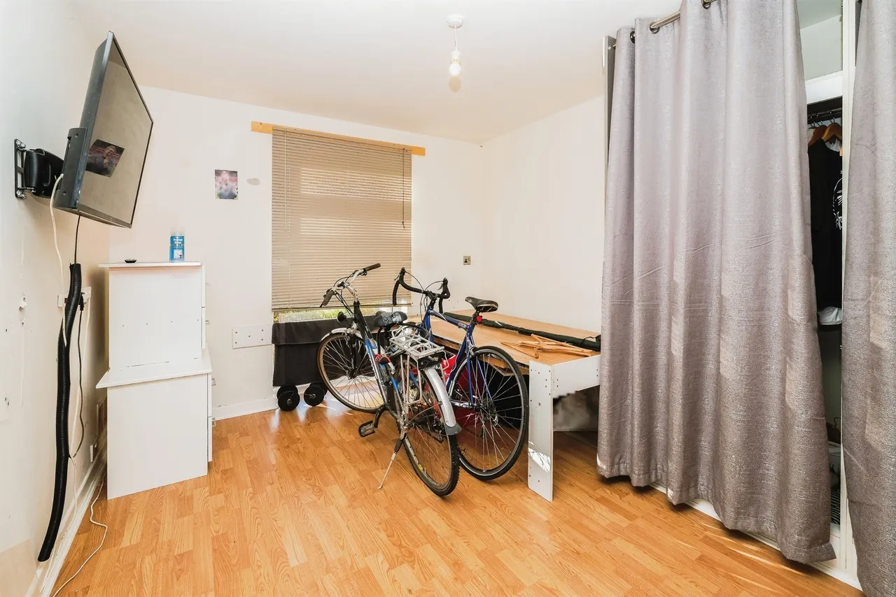 Aigburth Road, Liverpool, L17, photo 12