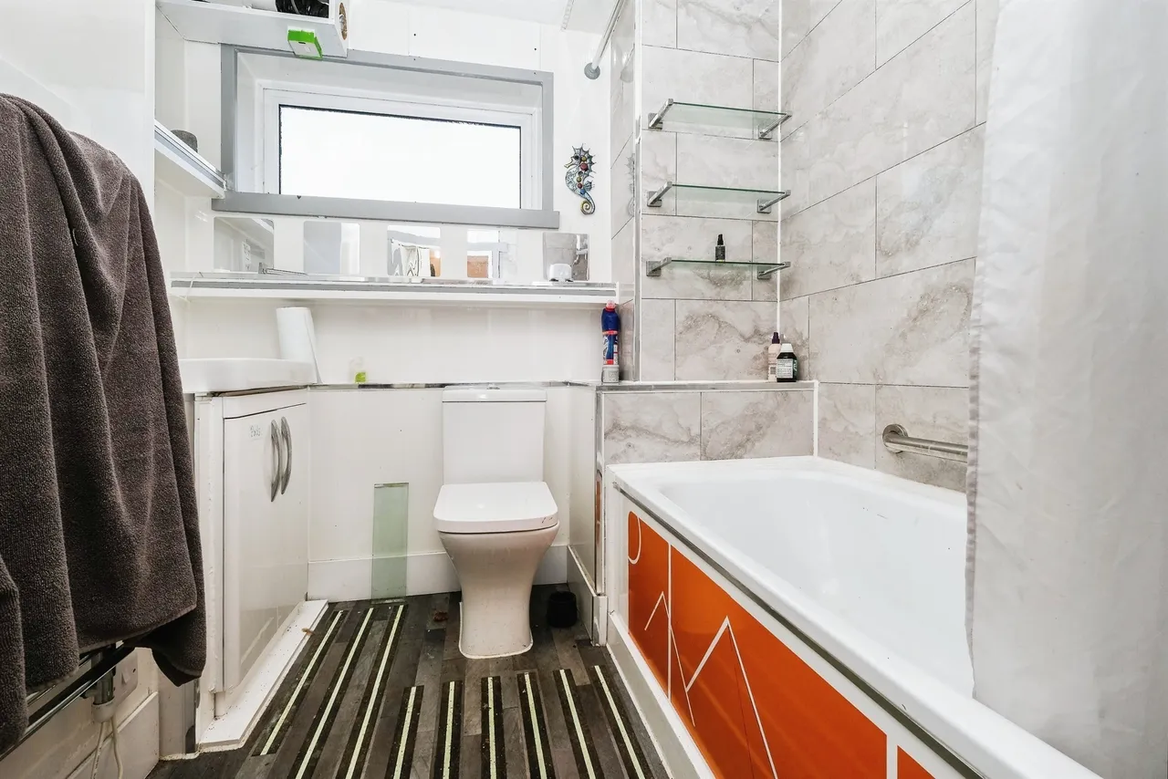 Aigburth Road, Liverpool, L17, photo 15