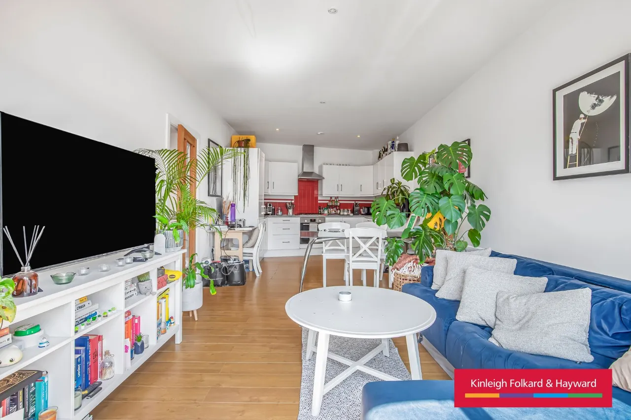 Furley Road, London, SE15, photo 2