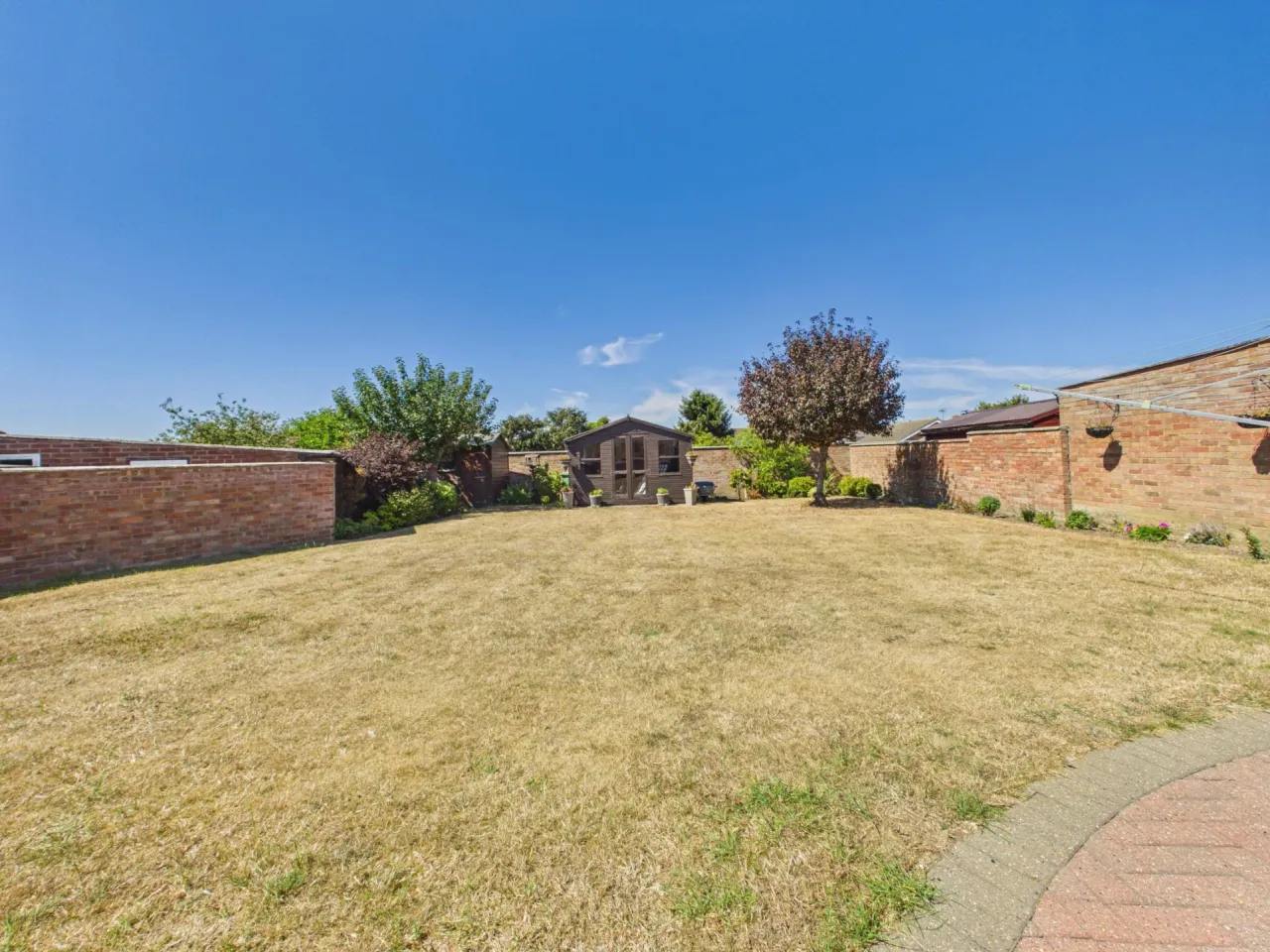 Crestview Drive, Lowestoft, photo 4