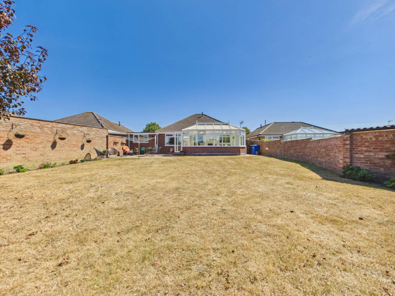 Crestview Drive, Lowestoft, photo 17