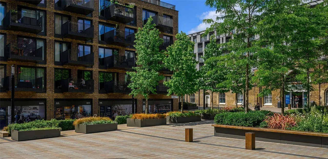 Duke Of Wellington Avenue, London, SE18, photo 10