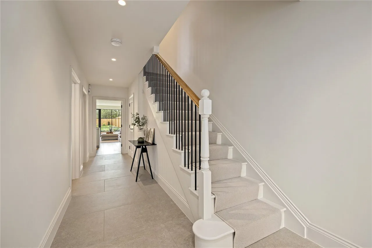 Wensleydale Road, Hampton, TW12, photo 12
