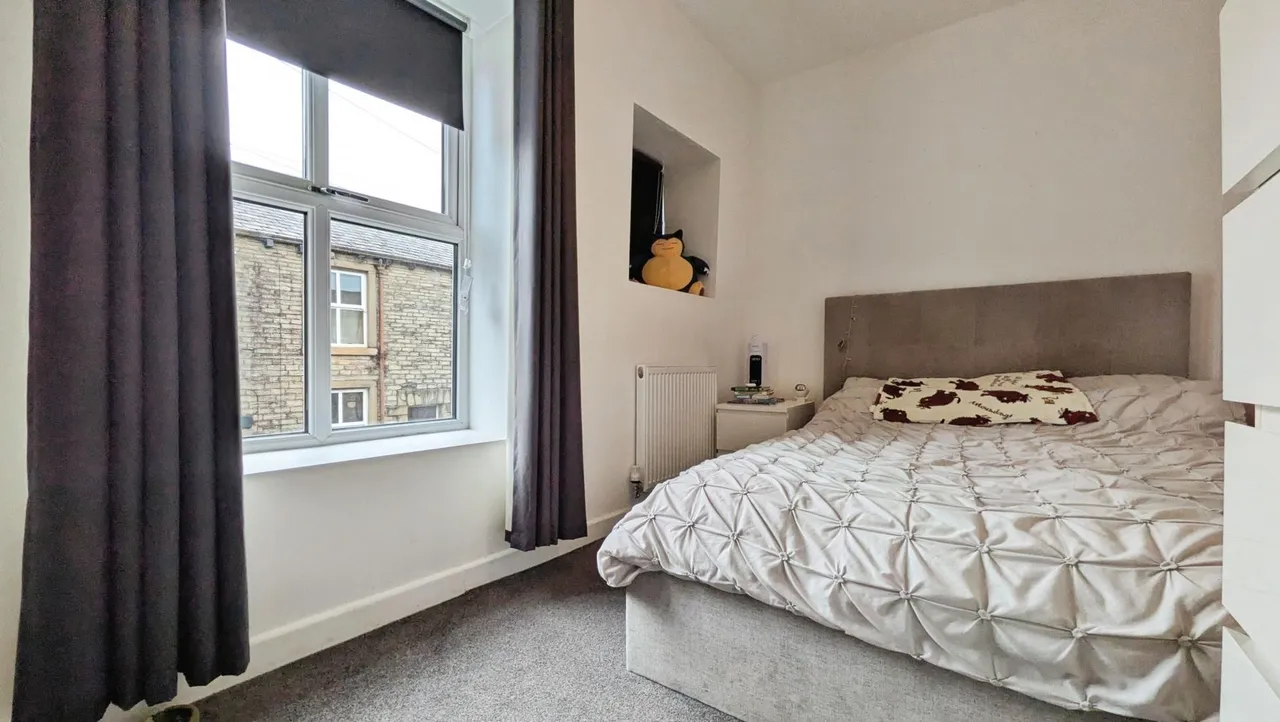 Woodend Street, Oldham, OL4, photo 7