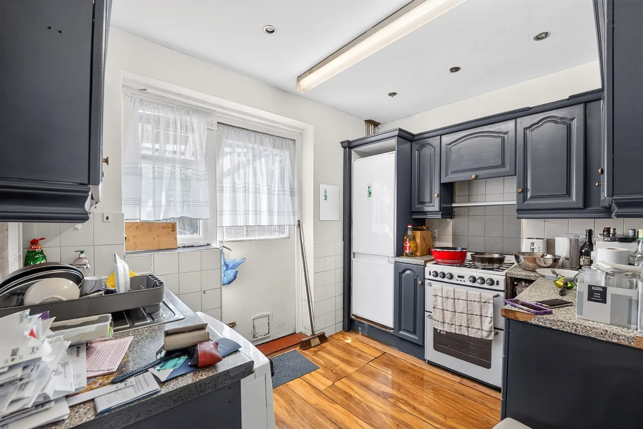 Dorchester Road, Morden, SM4, photo 20